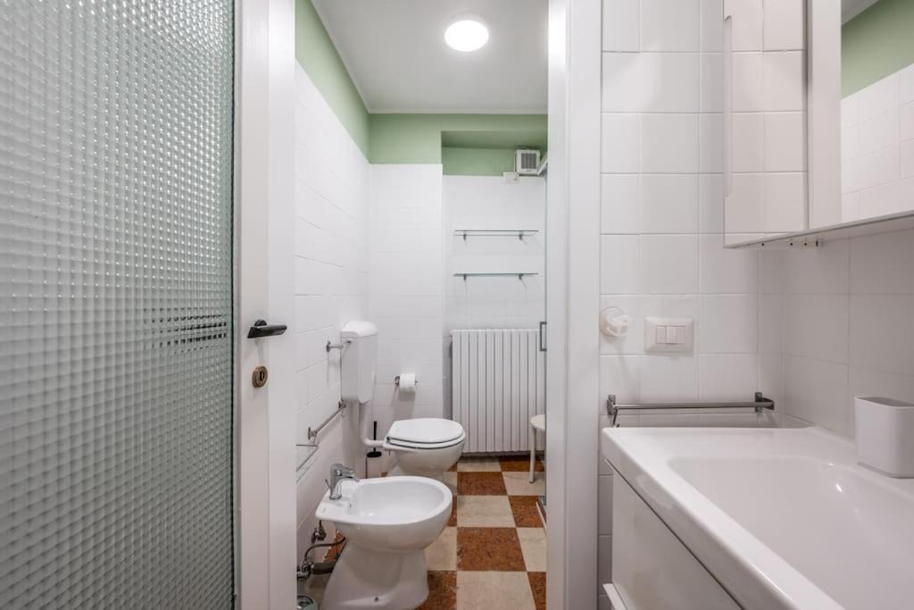 Casa Camilla - Arty Suite Nel Centro Storico Parma Esterno foto