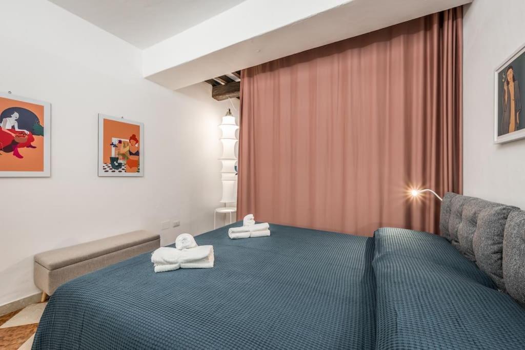 Casa Camilla - Arty Suite Nel Centro Storico Parma Esterno foto